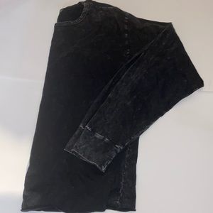 Black Acid washed long sleeve tee